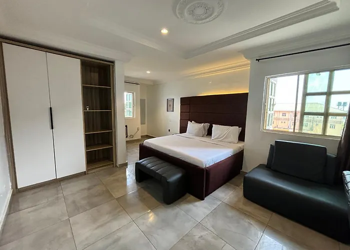 Ovic Hotel